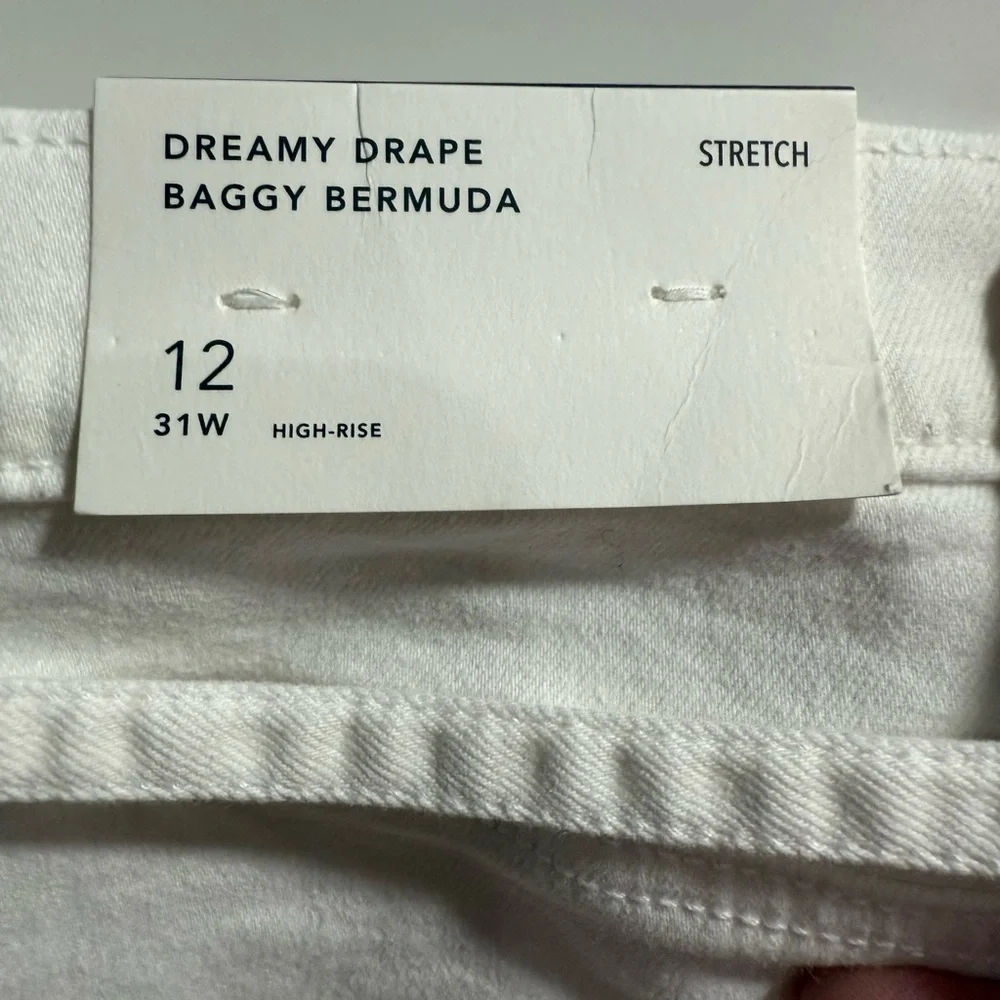 American Eagle Dreamy Drape Baggy Bermuda‎ Shorts, White, size 12